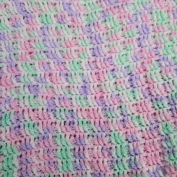 VINTAGE Crochet Blanket Pastel - Picture 11 of 11